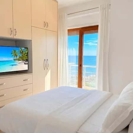 Appartement Sea View In With Private Parking