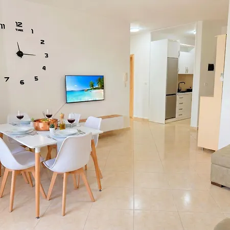 Sea View In With Private Parking Appartement Durrës