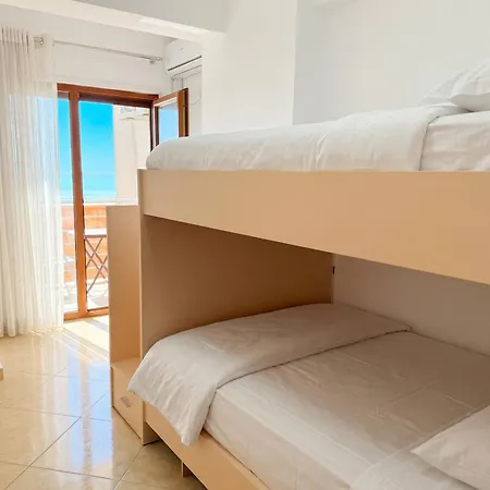 Appartement Sea View In With Private Parking