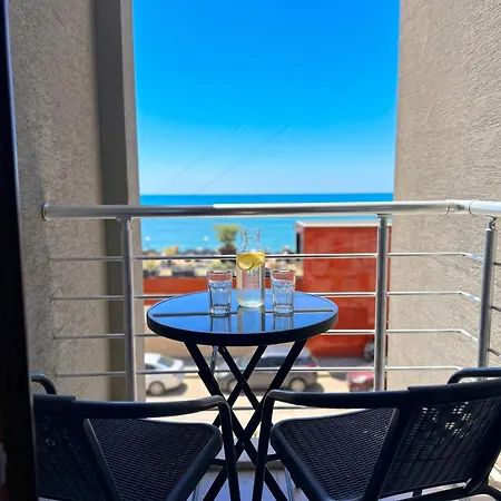 Appartement Sea View In With Private Parking
